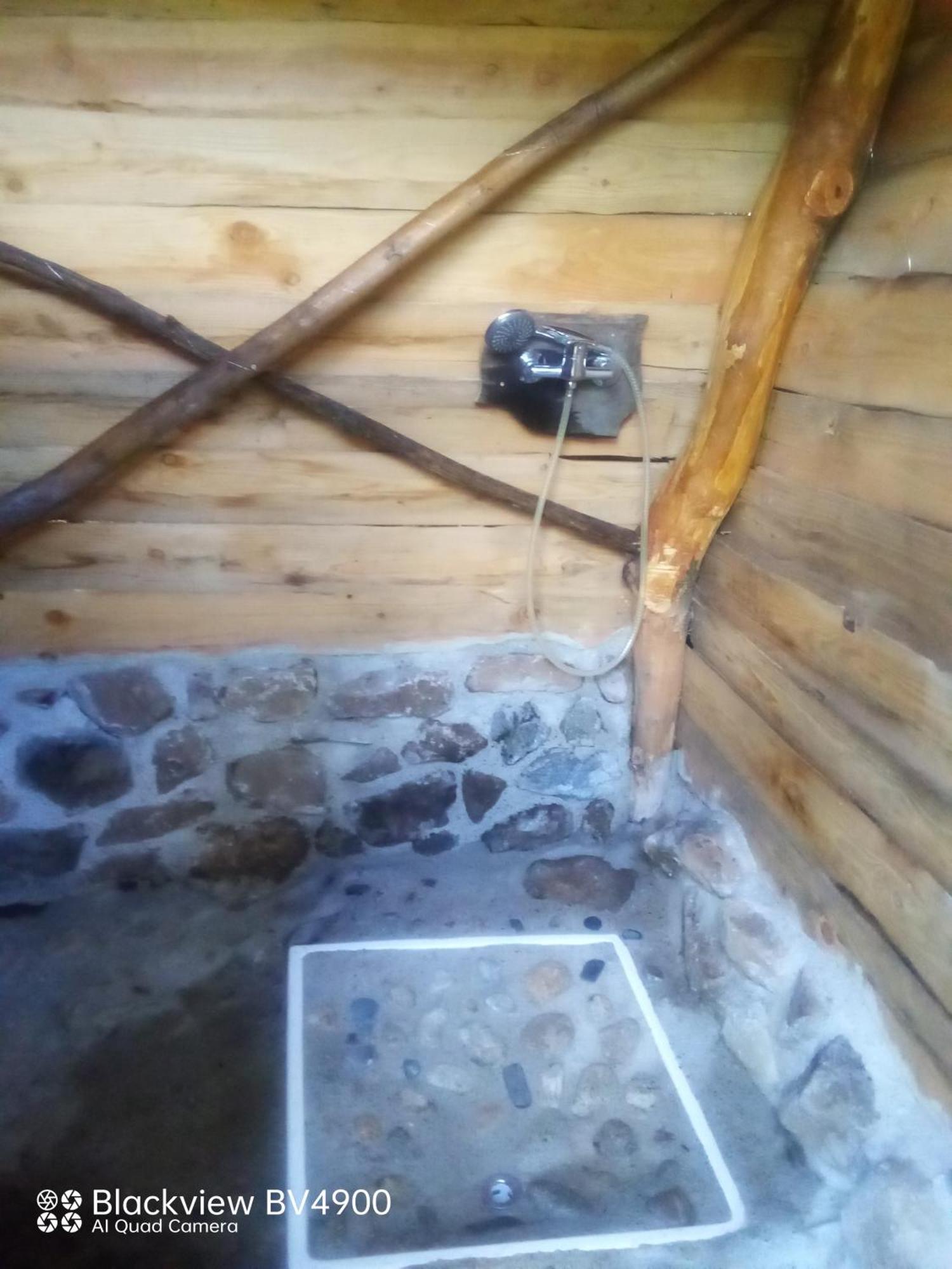 Grande Tente Tipi En Pleine Foret Burzet Exterior photo