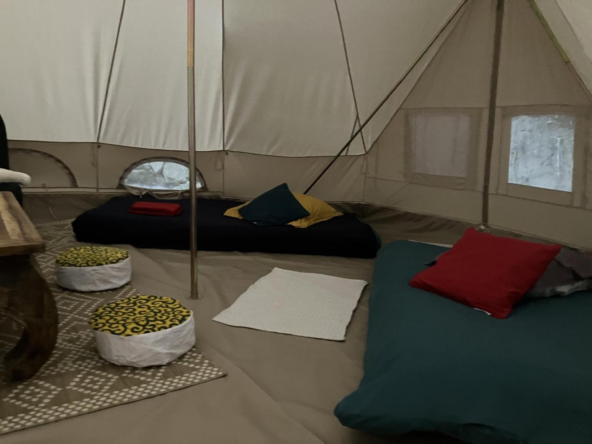 Grande Tente Tipi En Pleine Foret Burzet Exterior photo